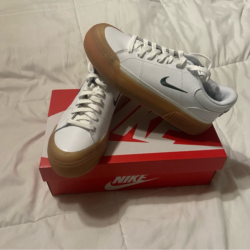 Nike Court Legacy Lift, Size 9 - Picture 2 of 4